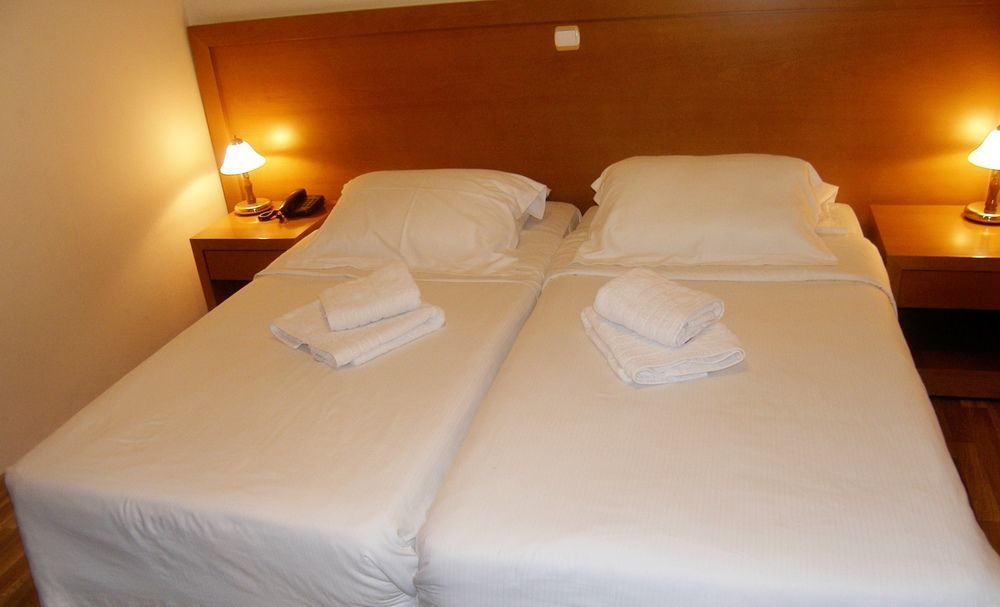 אתונה Theoxenia Hotel מראה חיצוני תמונה