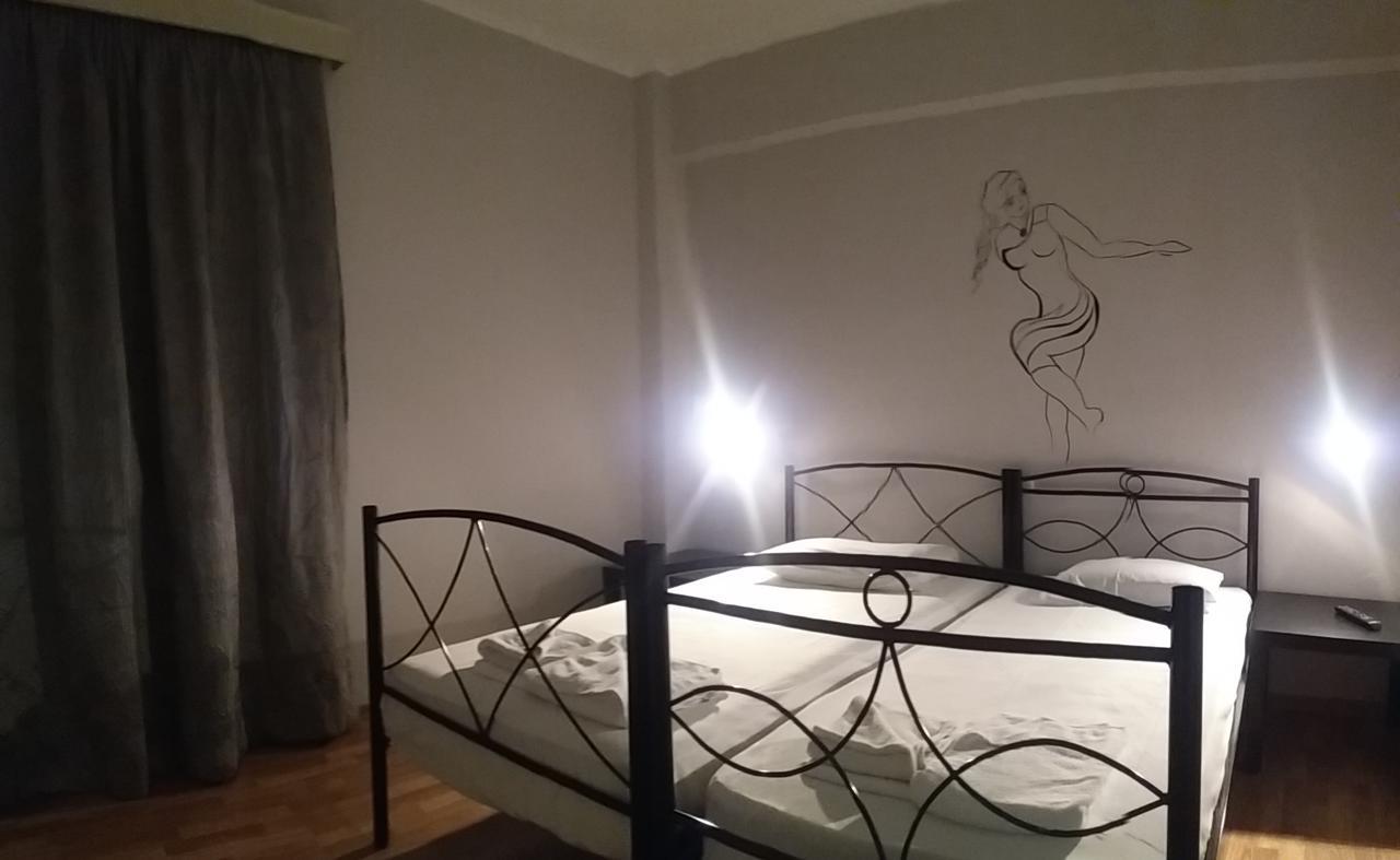 אתונה Theoxenia Hotel מראה חיצוני תמונה