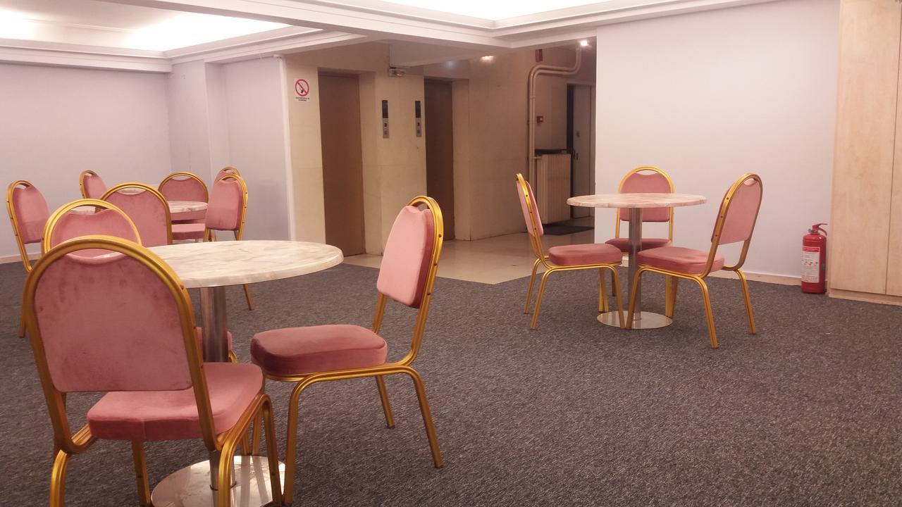אתונה Theoxenia Hotel מראה חיצוני תמונה